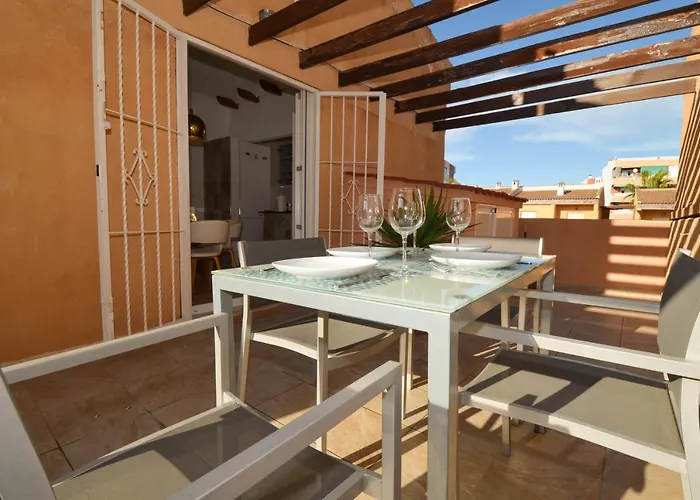 Punta Prima Pleasure With Private Parking In A Gated Community Close To The Appartement